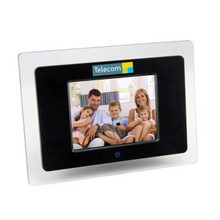 Load image into Gallery viewer, 5.6&#39;&#39; Hi-resolution Digital Desktop Photo Frame
